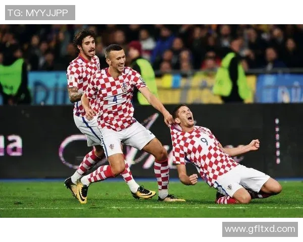 重庆羽毛球队在欧锦赛积分榜上以77分稳居第一名展现强劲实力